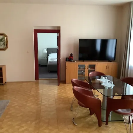 Hotel Zamecka 17 מלון